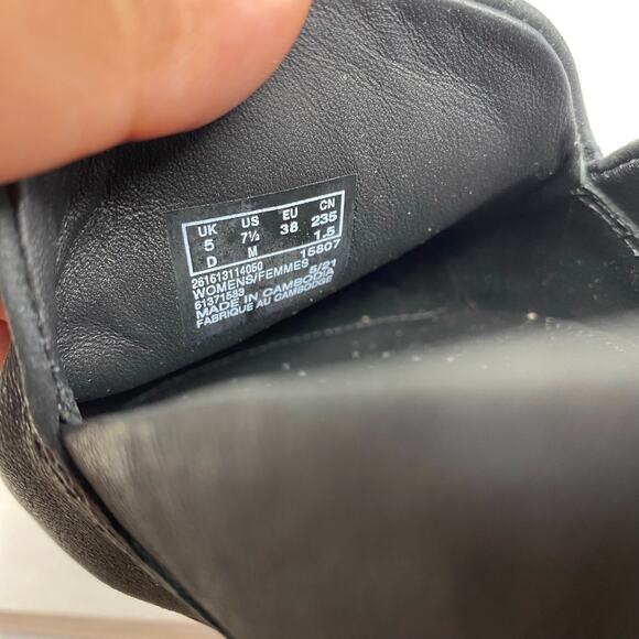 Clarks Loafer Black Suede Square Toe Flat Womens Size 7.5
